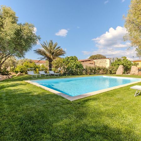 Апартаменты Stazzo San Teodoro Piscina Condivisa Экстерьер фото